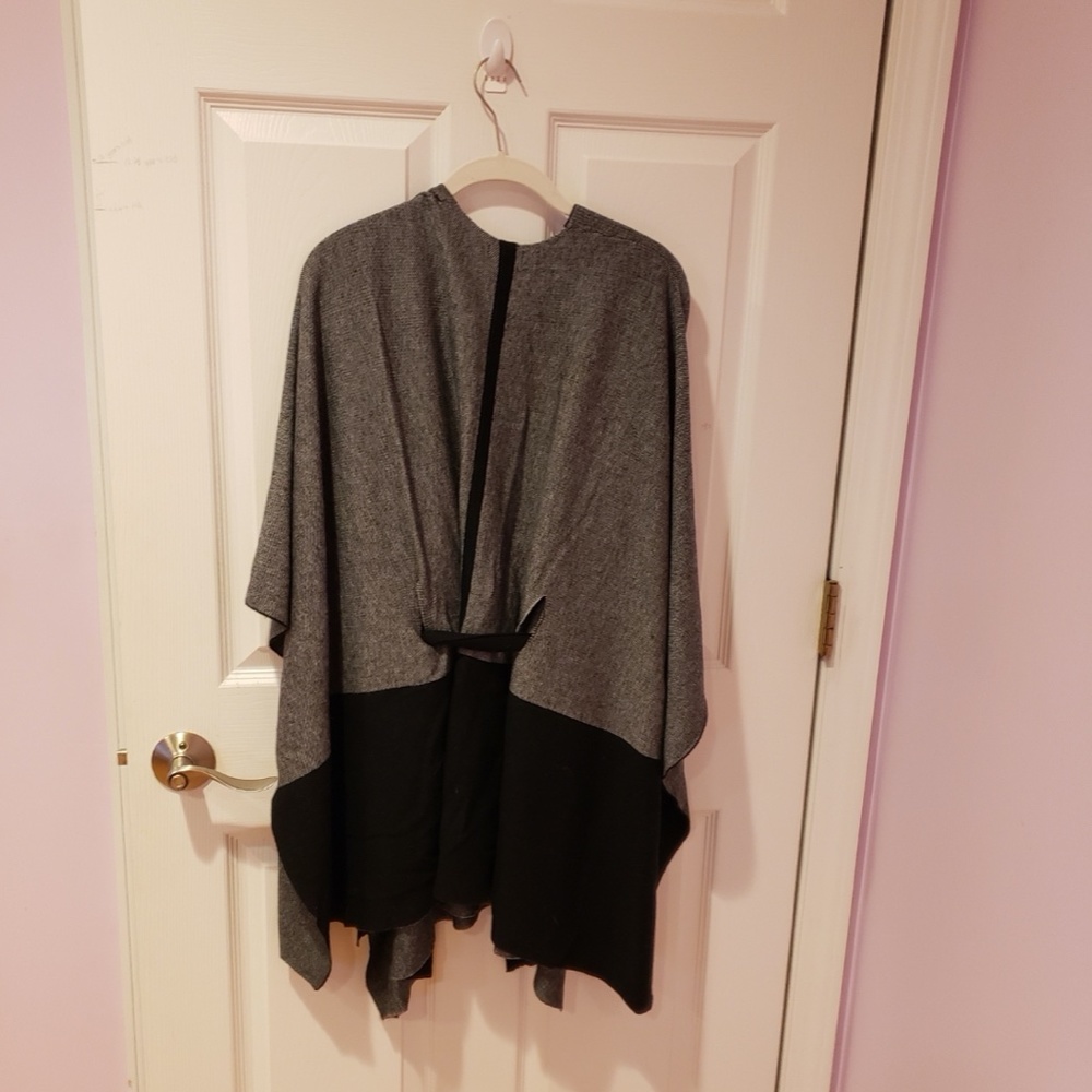 Splendid Belted Wool Ruana - Picture 2 of 4